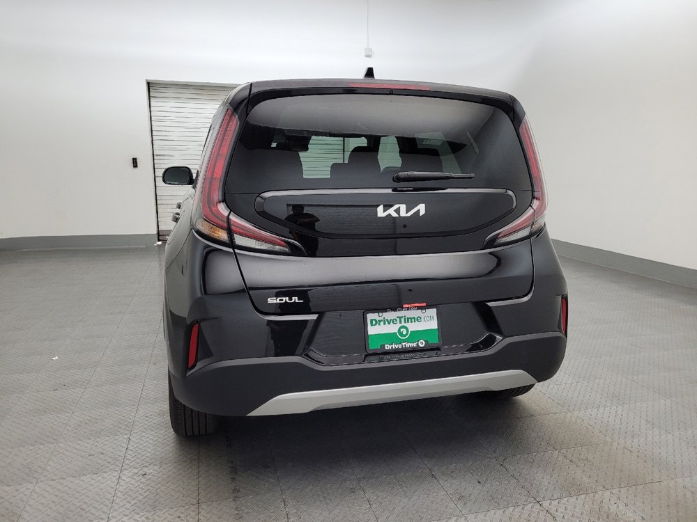 Used 2025 Kia Soul LX FWD image 6