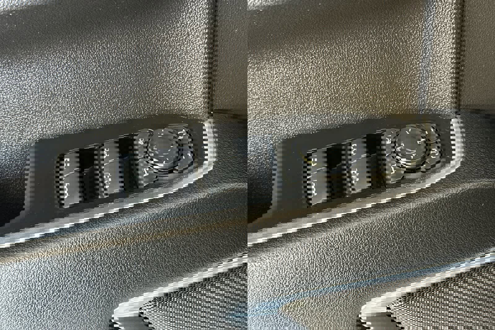 Used 2025 GMC Sierra 1500 SLT image 13