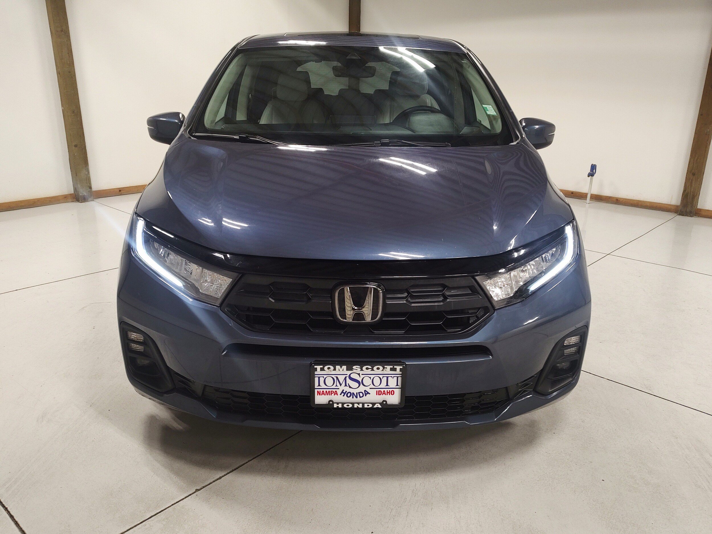 Used 2025 Honda Odyssey EX-L image 3