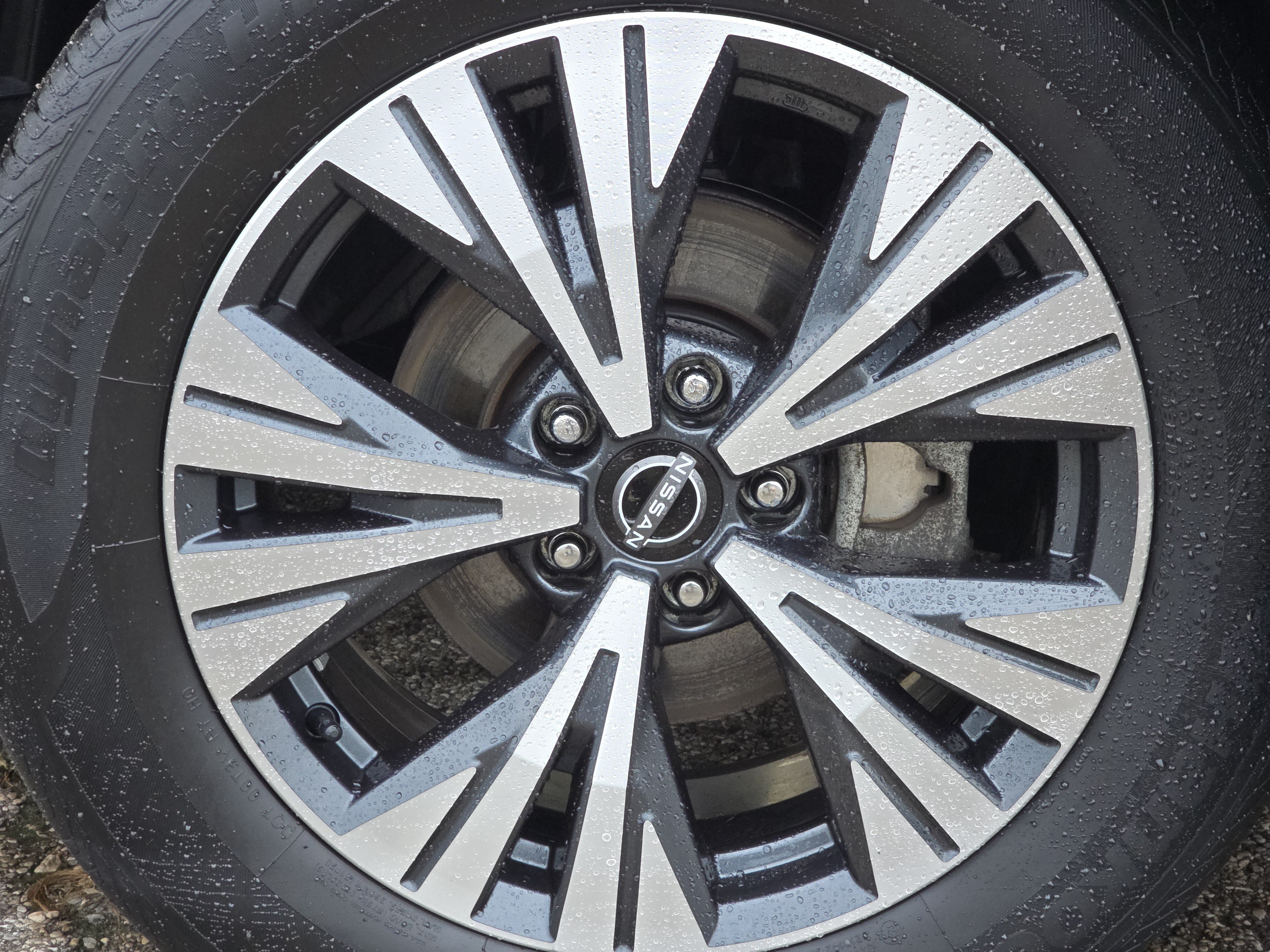 Used 2023 Nissan Rogue SV AWD/4WD image 14