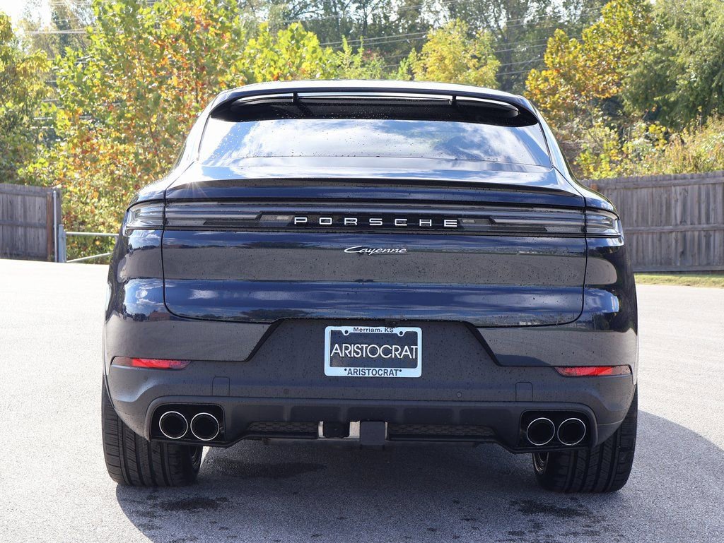 New 2026 Porsche Cayenne E-Hybrid Coupe AWD/4WD image 7