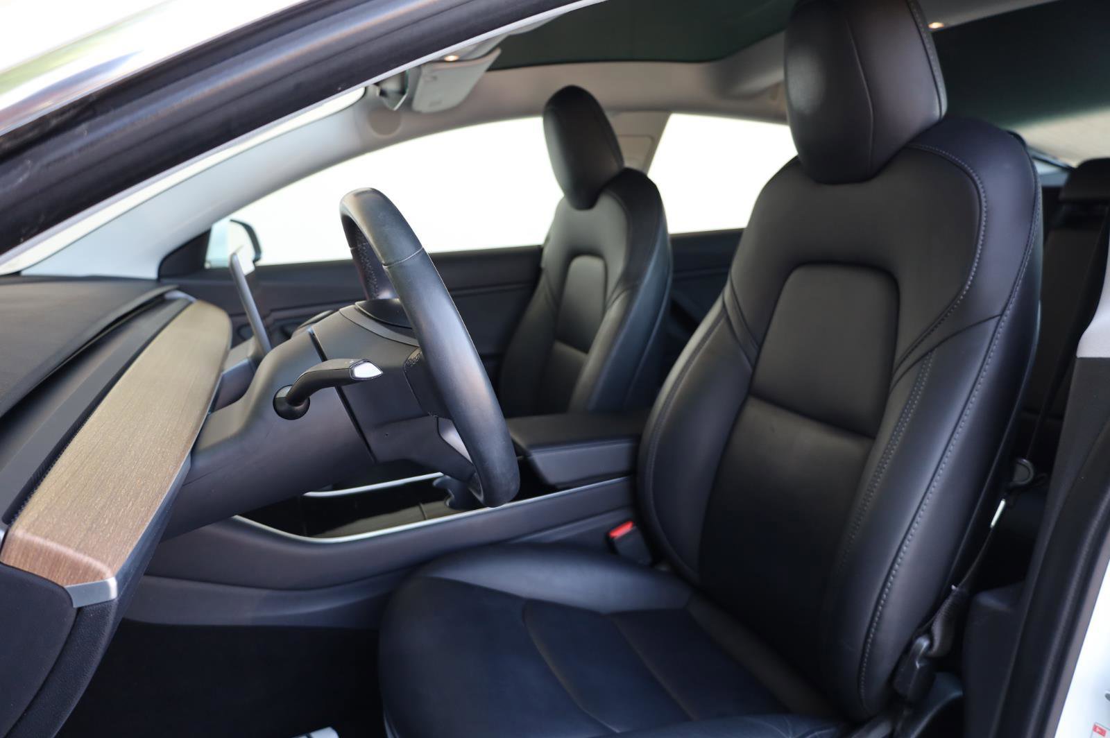 Used 2018 Tesla Model 3 Mid Range RWD image 15