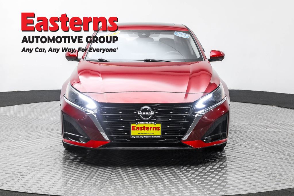 Used 2023 Nissan Altima 2.5 SL FWD image 2