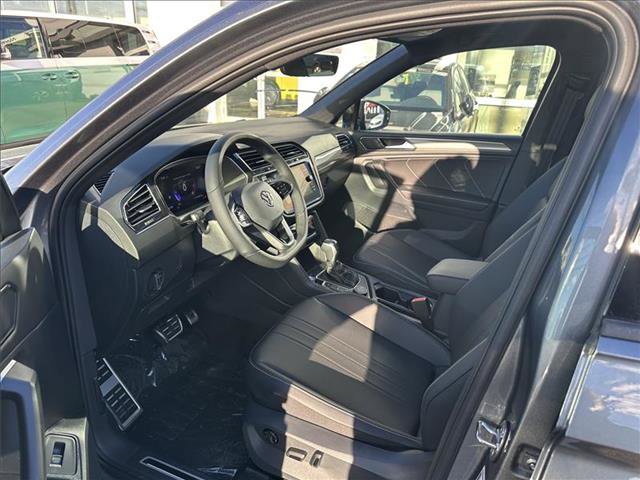 New 2024 Volkswagen Tiguan SE R-Line AWD/4WD image 8