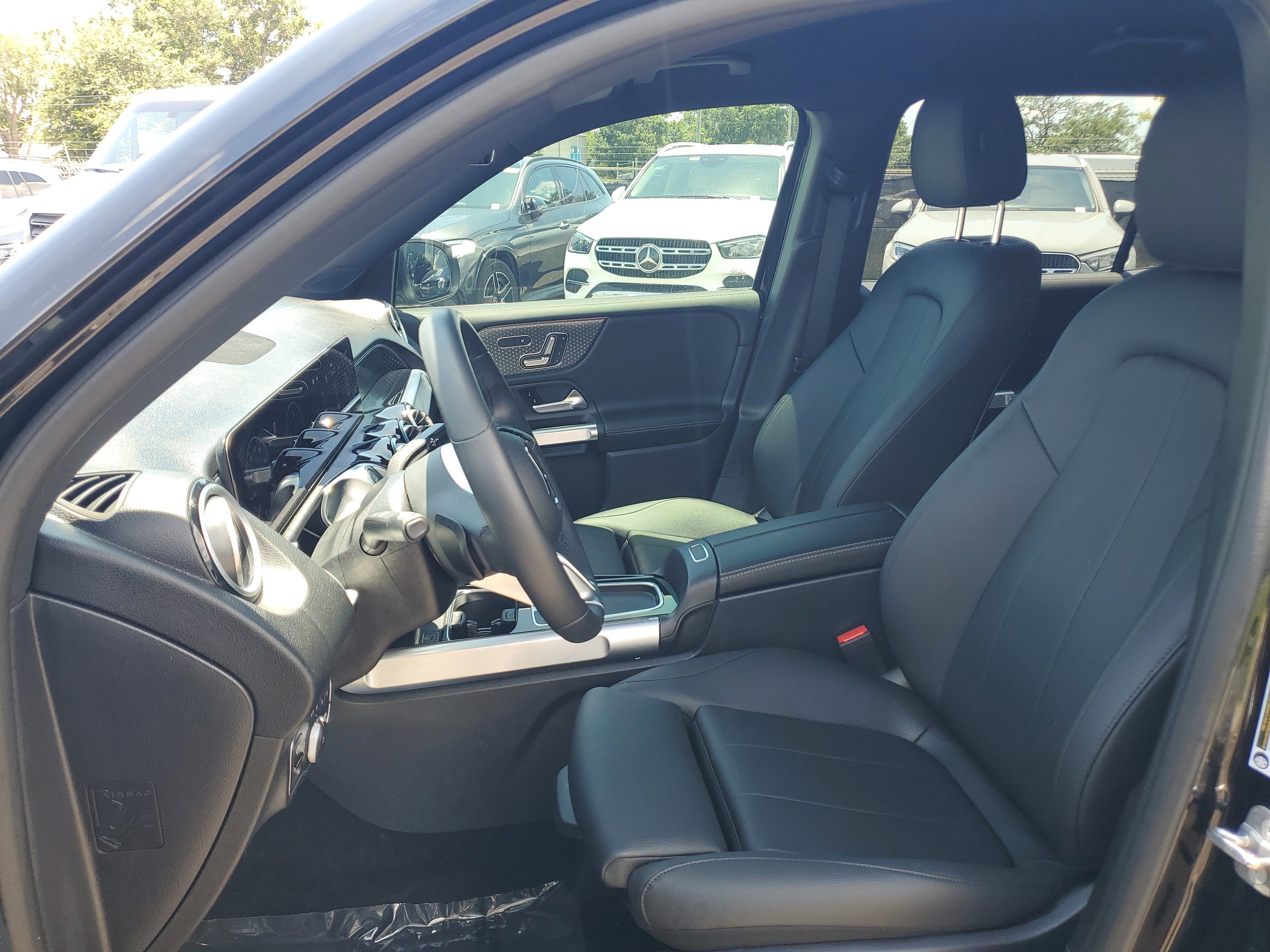 Certified 2025 Mercedes-Benz GLB 250 image 22