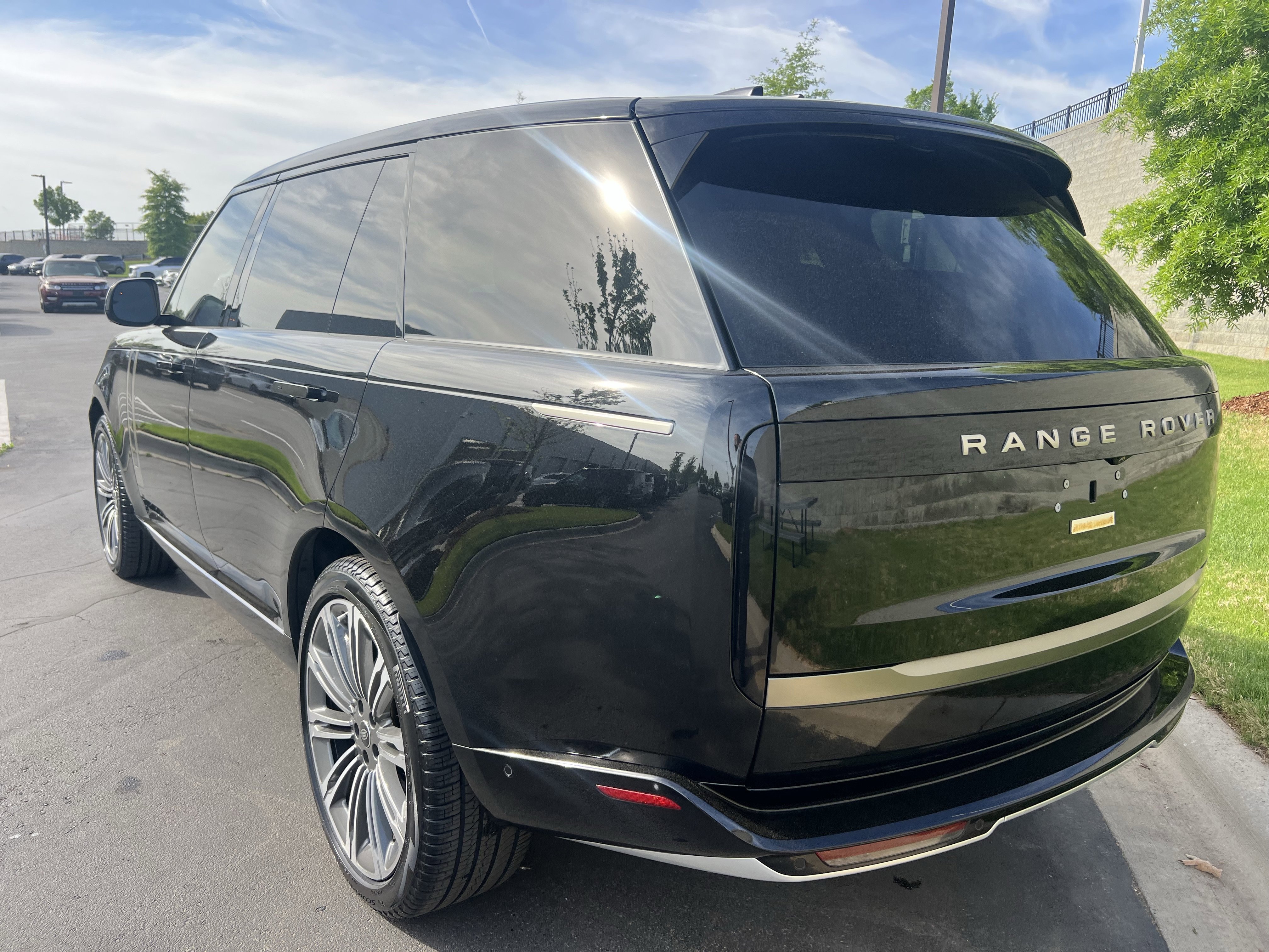 Certified 2024 Land Rover Range Rover Long Wheelbase SE image 5