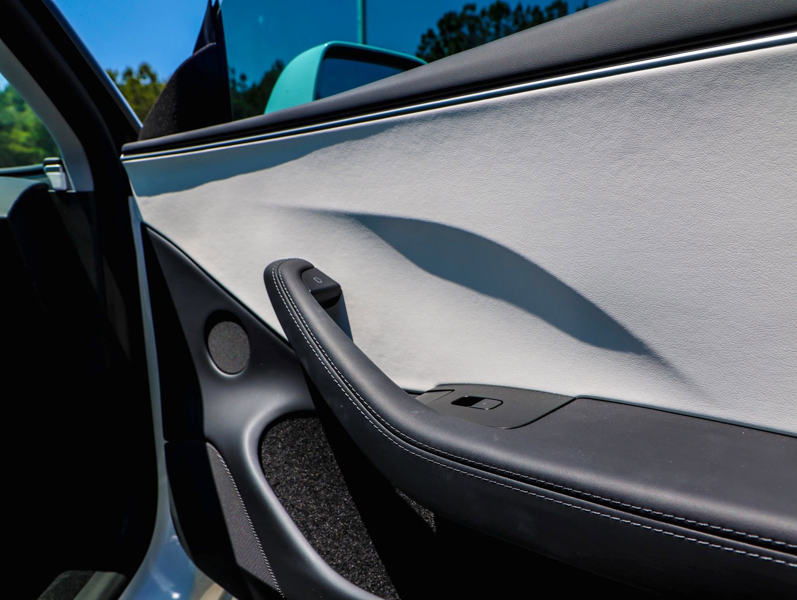 Used 2025 Tesla Model 3 Performance image 16