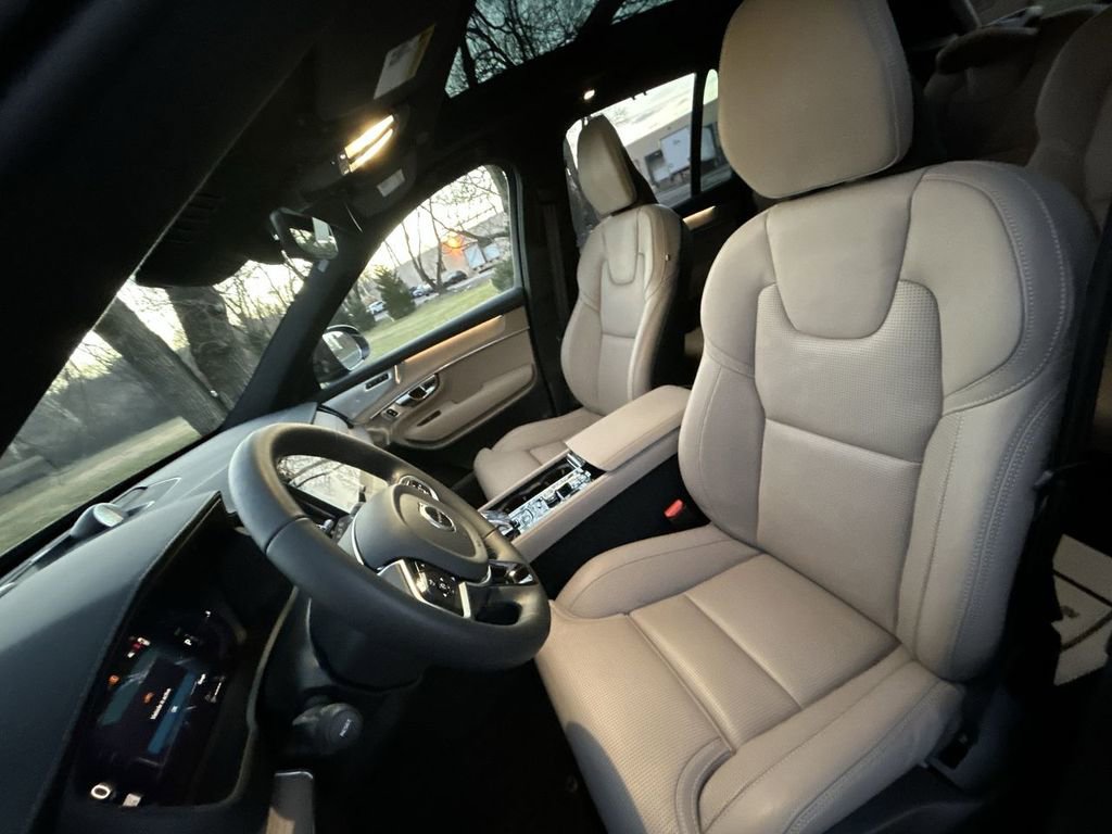 Certified 2025 Volvo XC90 T8 Ultra image 15