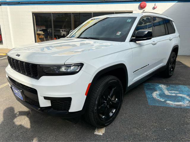 Used 2023 Jeep Grand Cherokee L Altitude AWD/4WD image 1