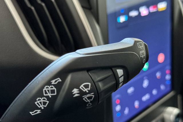 Used 2024 Ford Edge SEL image 40