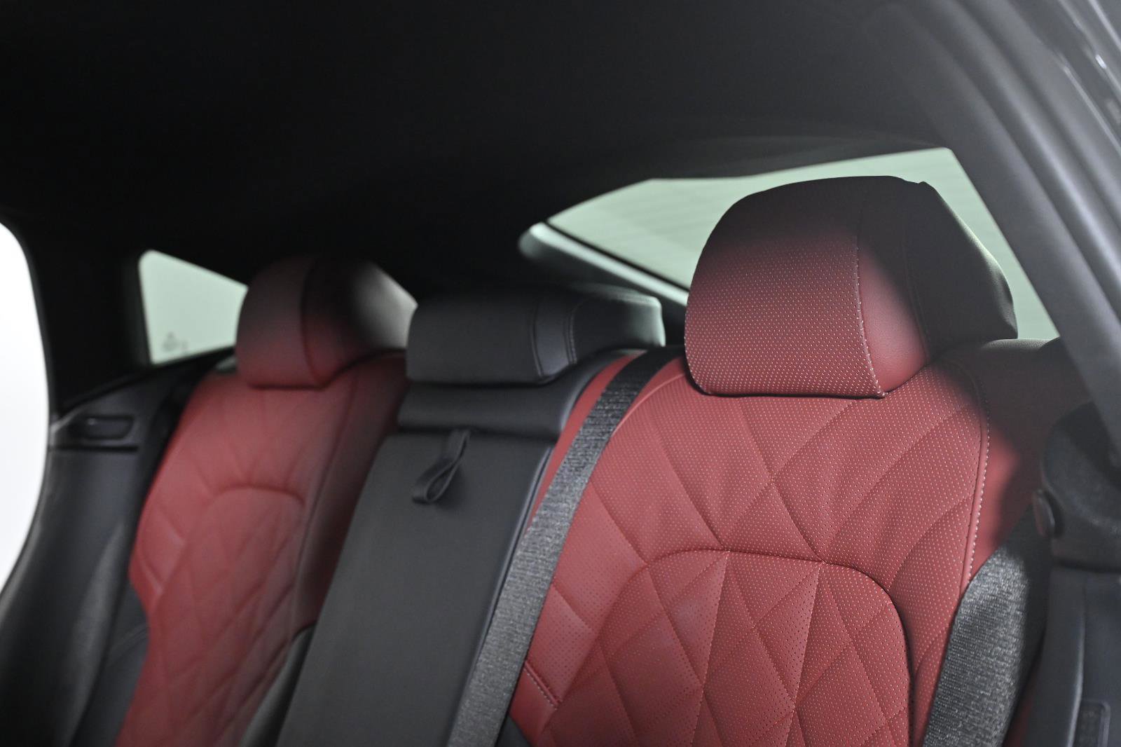 Used 2024 BMW X6 M60i image 33