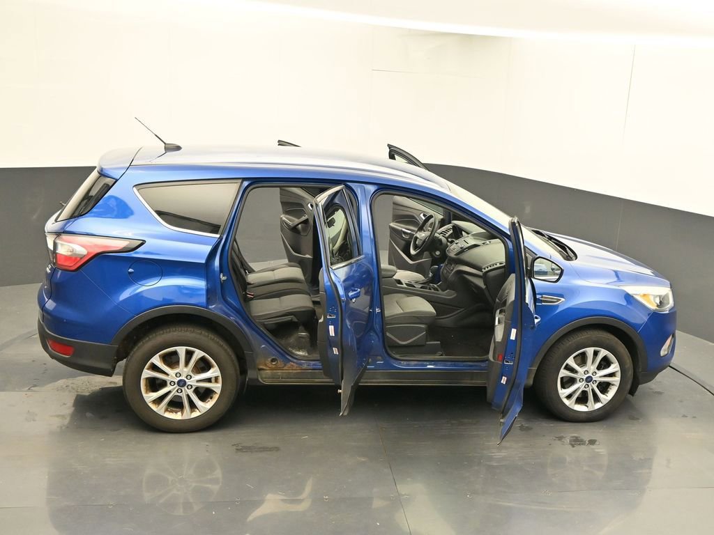 Used 2017 Ford Escape SE image 58