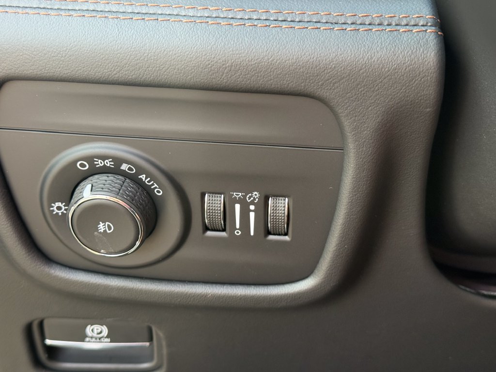 New 2027 Jeep Grand Cherokee Summit AWD/4WD image 19