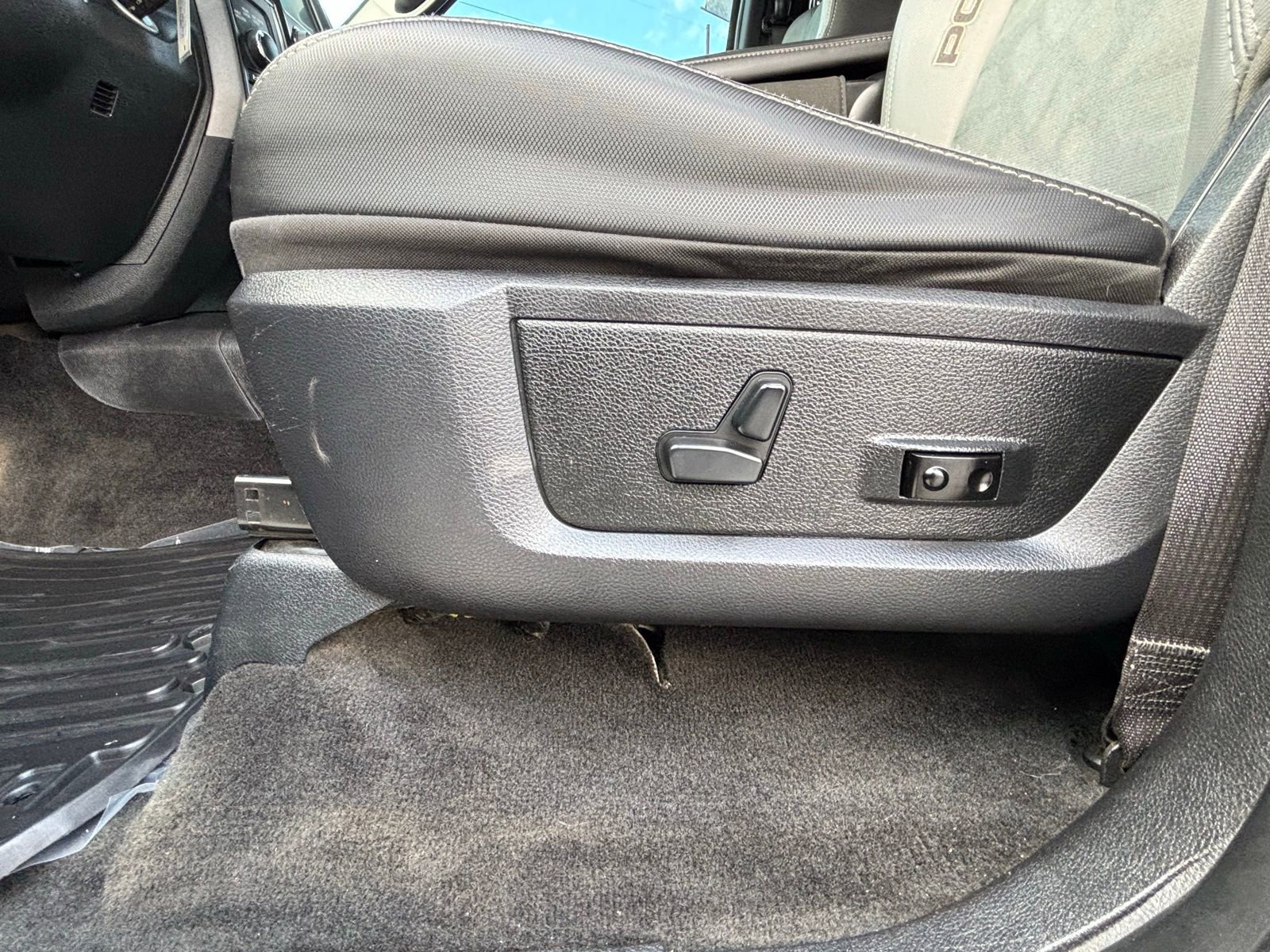 Used 2017 RAM 2500 Power Wagon w/ Comfort Group image 11