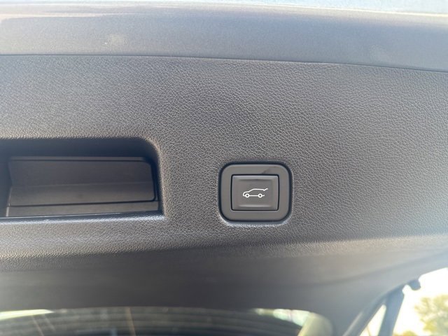 New 2026 Chevrolet Traverse LT w/ Driver Confidence Package image 24