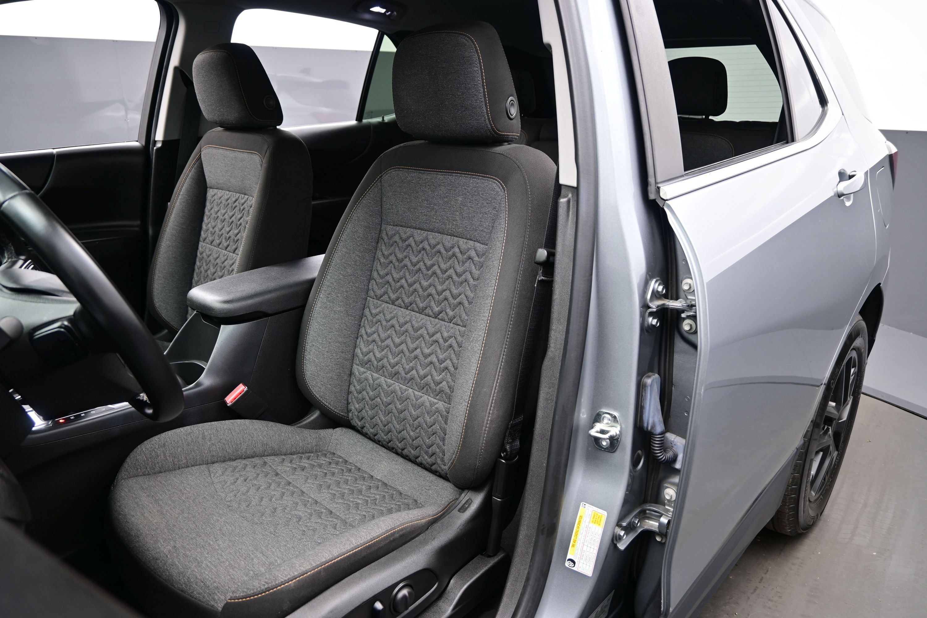 Used 2024 Chevrolet Equinox LT w/ LPO, Floor Liner Package FWD image 12