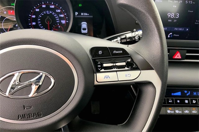 Used 2023 Hyundai Elantra SEL image 19