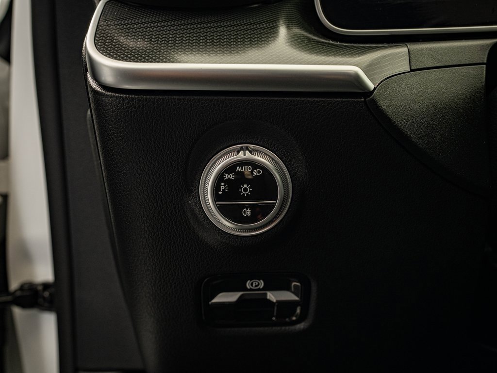 Certified 2025 Mercedes-Benz C 300 4MATIC Sedan image 24