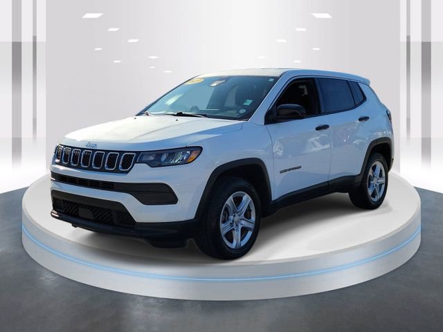 Used 2023 Jeep Compass Sport image 3