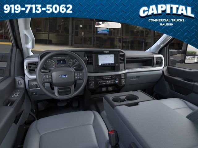 New 2026 Ford F550 4x4 Crew Cab image 9
