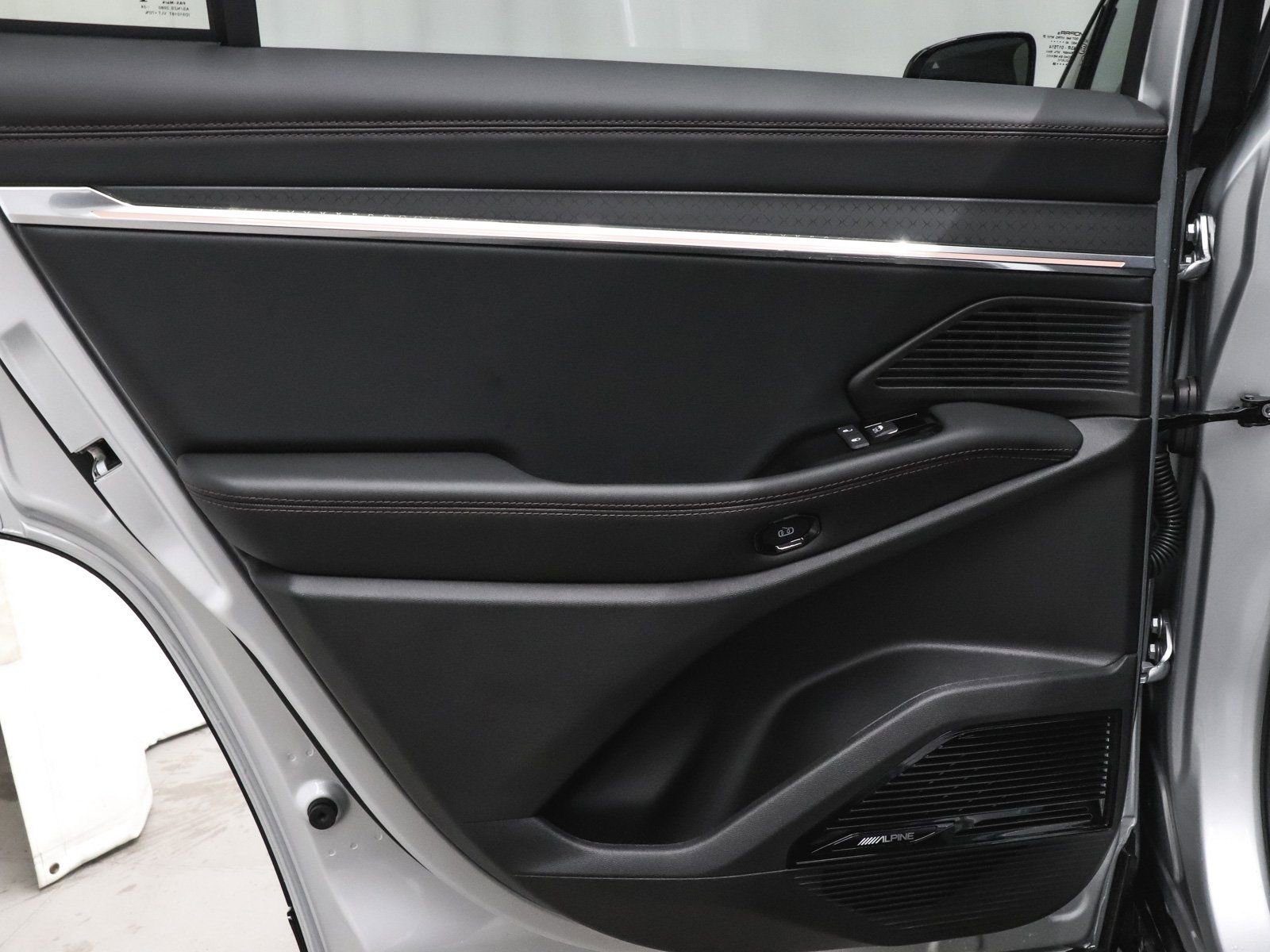 Used 2025 Jeep Wagoneer S Limited image 16