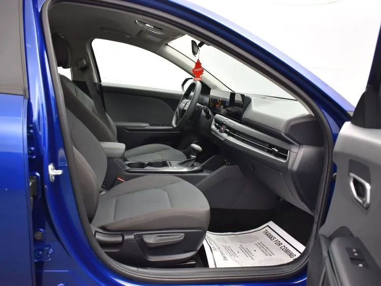 Used 2025 Kia K4 image 16