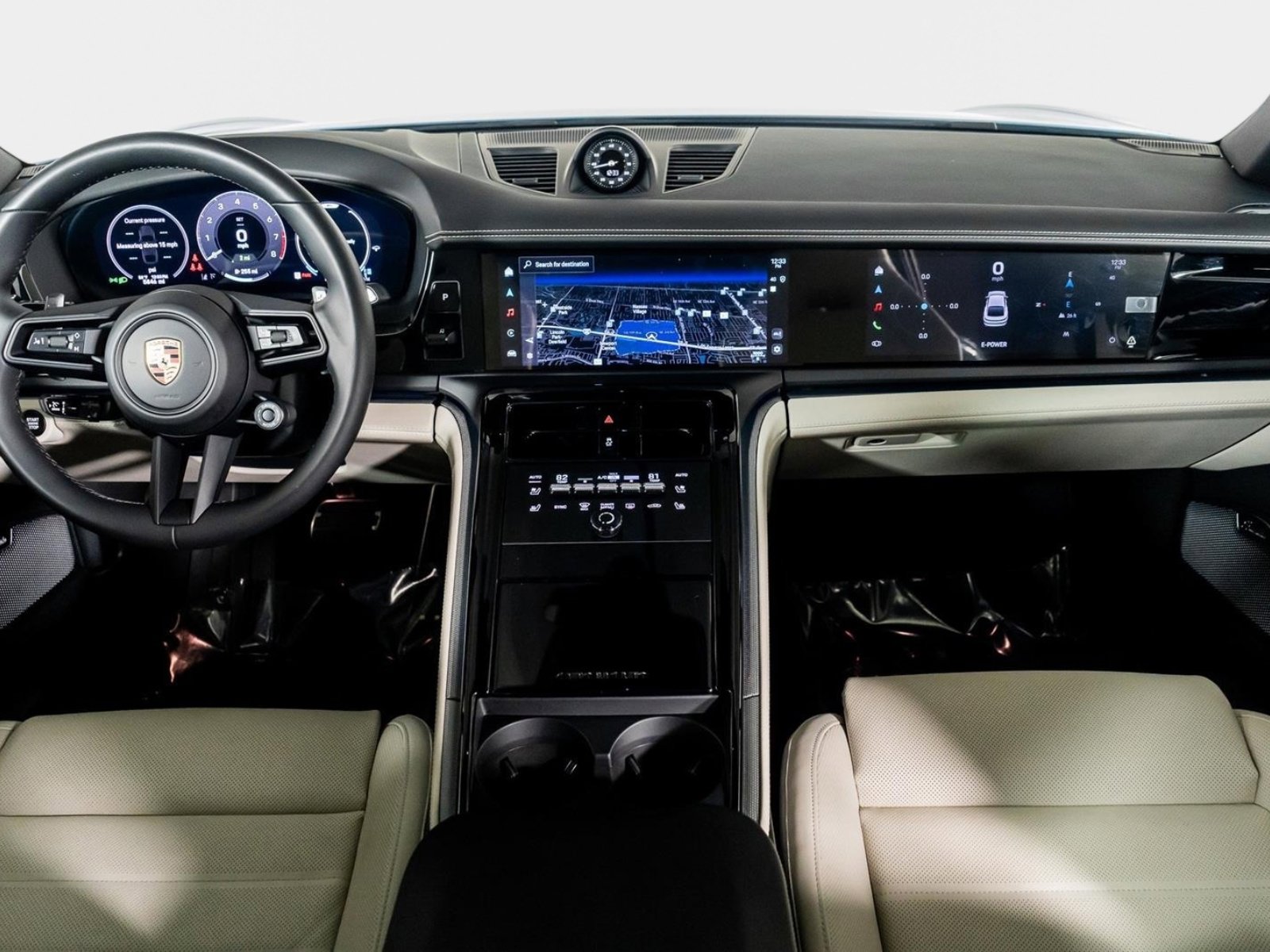 Used 2025 Porsche Panamera 4 w/ Premium Package image 57