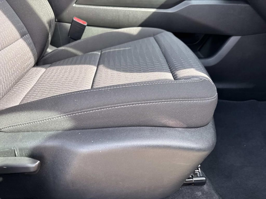 Certified 2025 Chevrolet Equinox LT image 12