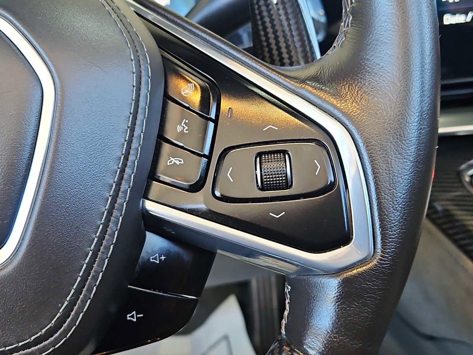 Used 2024 Chevrolet Corvette Z06 w/ Chrome Exterior Badge Package RWD image 28