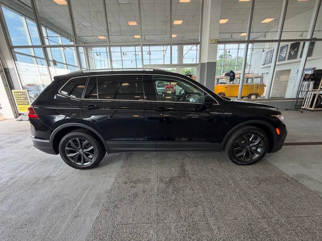 Used 2022 Volkswagen Tiguan SE AWD/4WD image 4