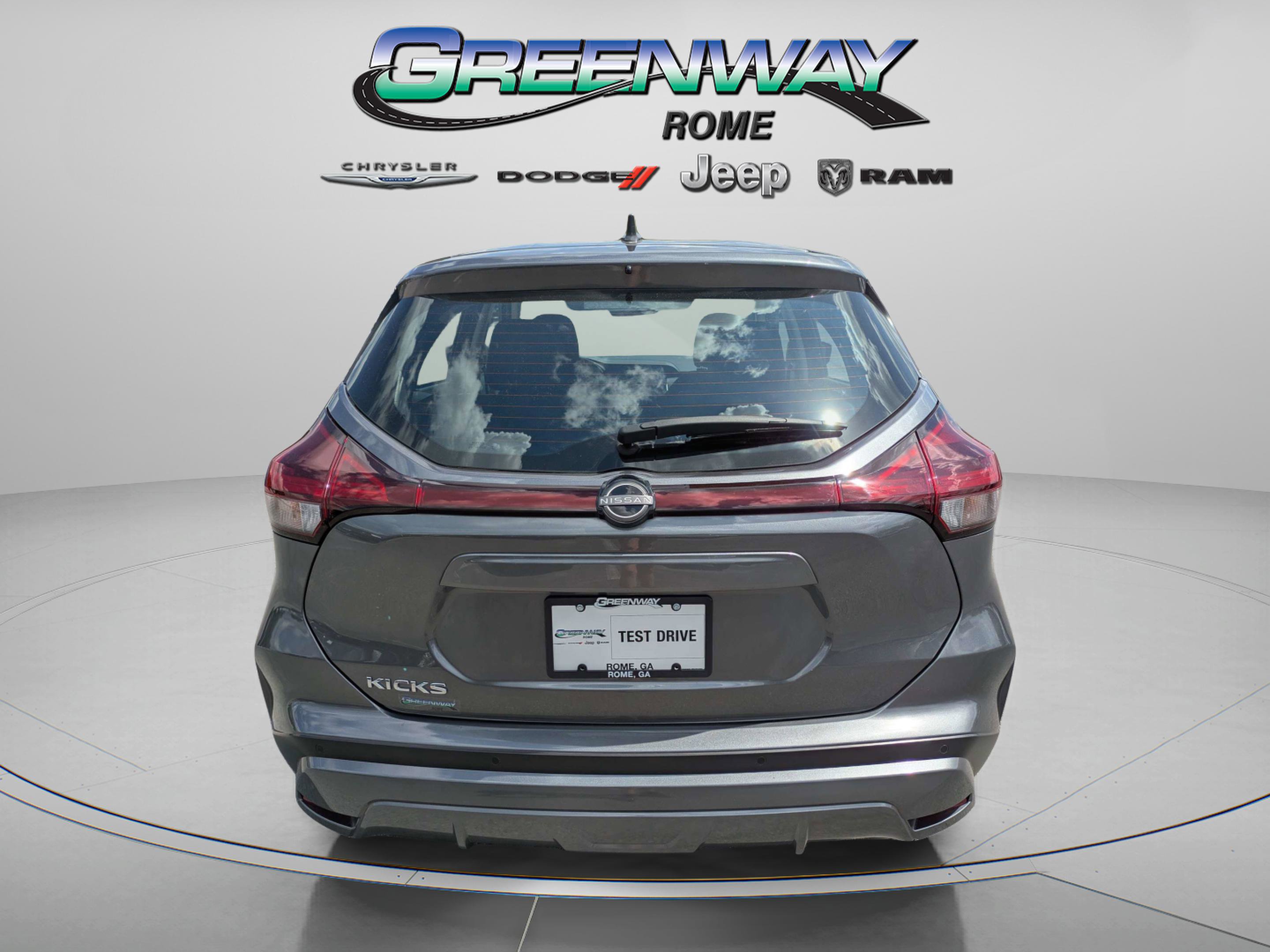 Used 2024 Nissan Kicks S image 6