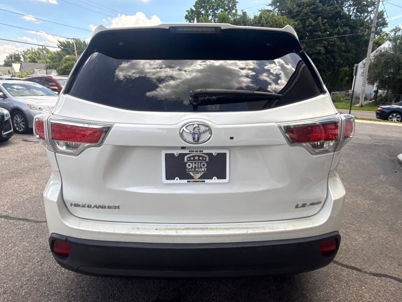 Used 2016 Toyota Highlander Plus AWD/4WD image 6