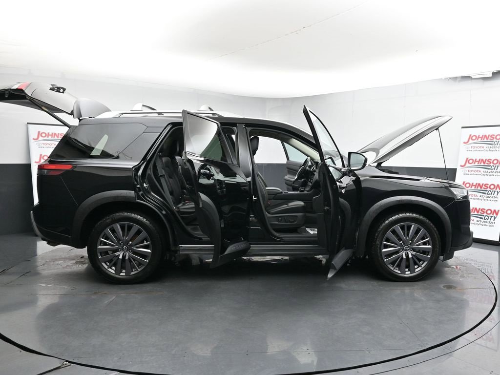Used 2023 Nissan Pathfinder SL w/ SL Premium Package image 36