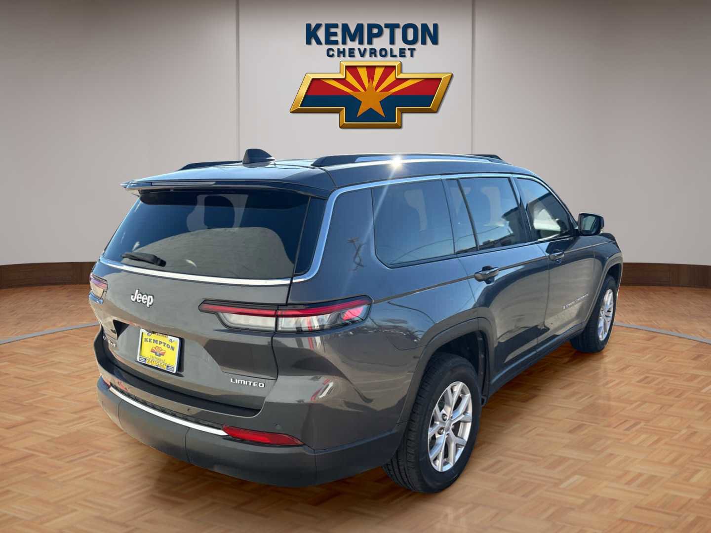 Used 2022 Jeep Grand Cherokee L Limited image 7