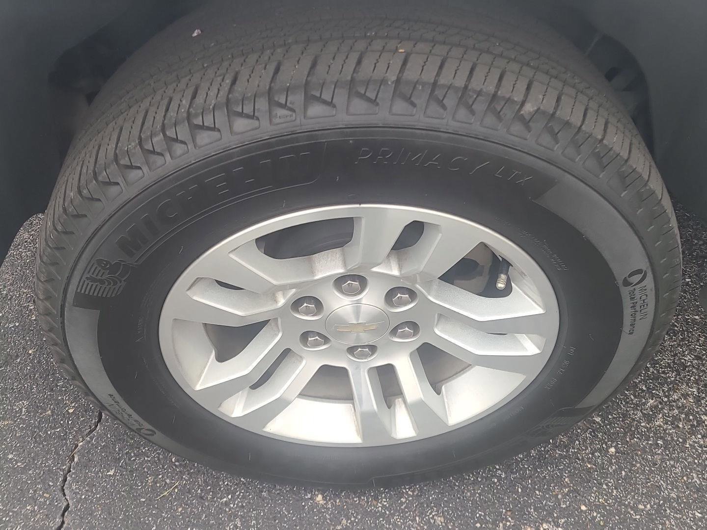 Used 2020 Chevrolet Tahoe LS w/ Enhanced Driver Alert Package image 8