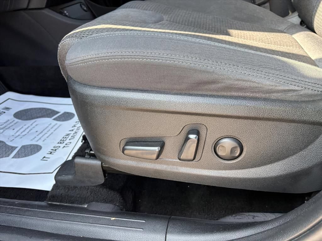 Used 2022 Hyundai Santa Fe SEL w/ Cargo Package FWD image 17