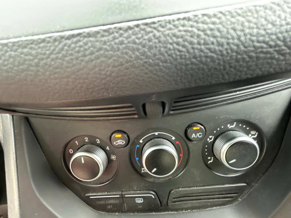 Used 2014 Ford Escape SE image 31