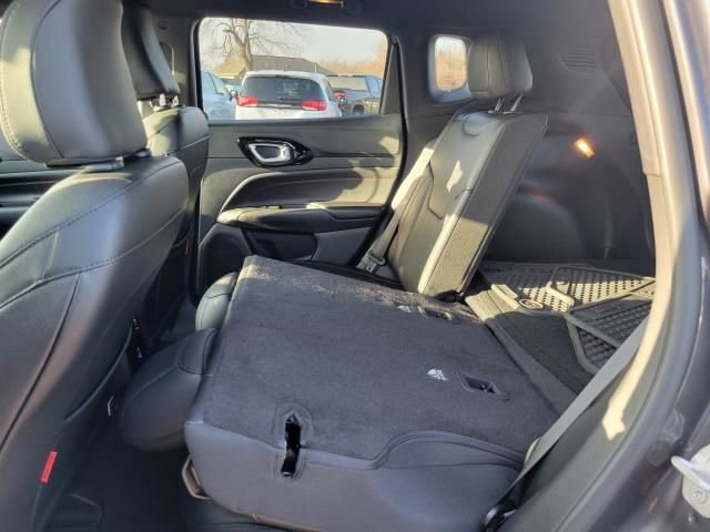 Used 2024 Jeep Compass Trailhawk w/ Trailhawk Elite Group image 16