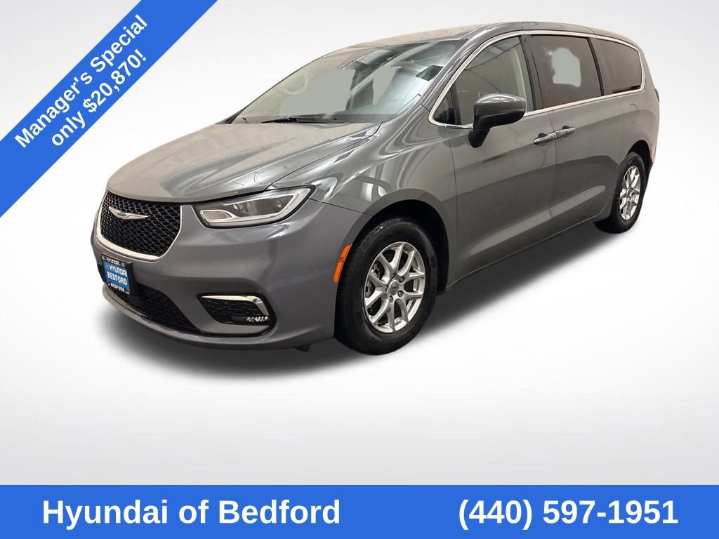 Used 2023 Chrysler Pacifica Touring-L