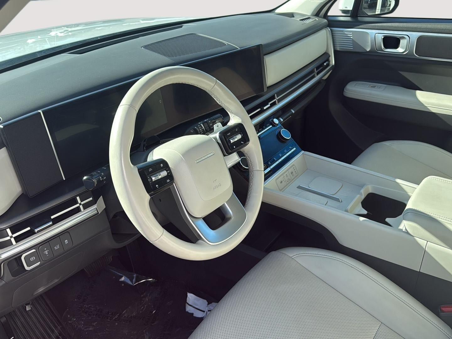 Used 2025 Hyundai Santa Fe SEL AWD/4WD image 9