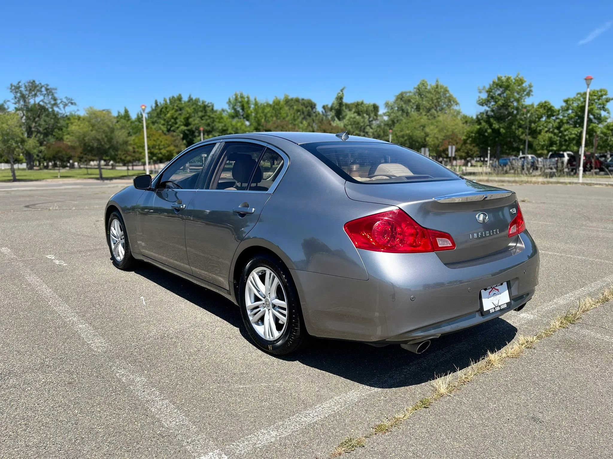 Used 2013 INFINITI G37 Journey w/ Premium Pkg RWD image 7