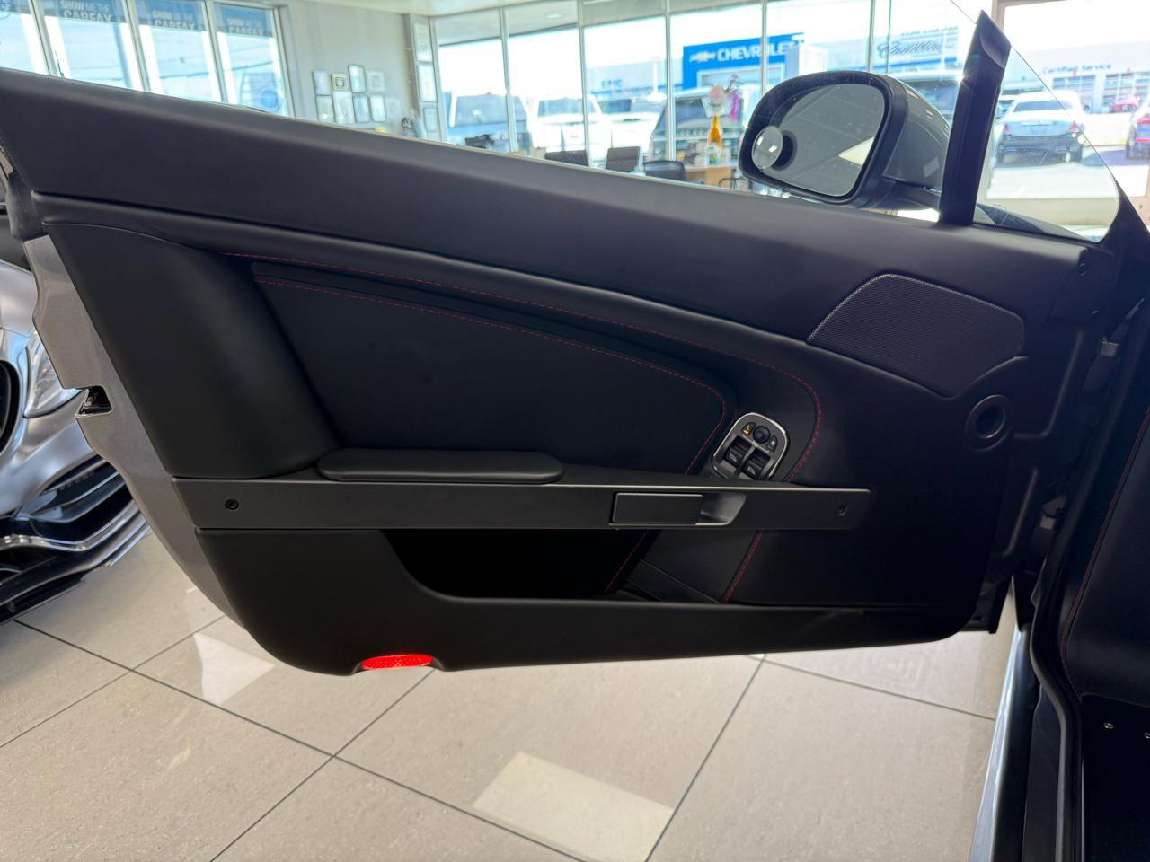 Used 2014 Aston Martin V8 Vantage Coupe image 9