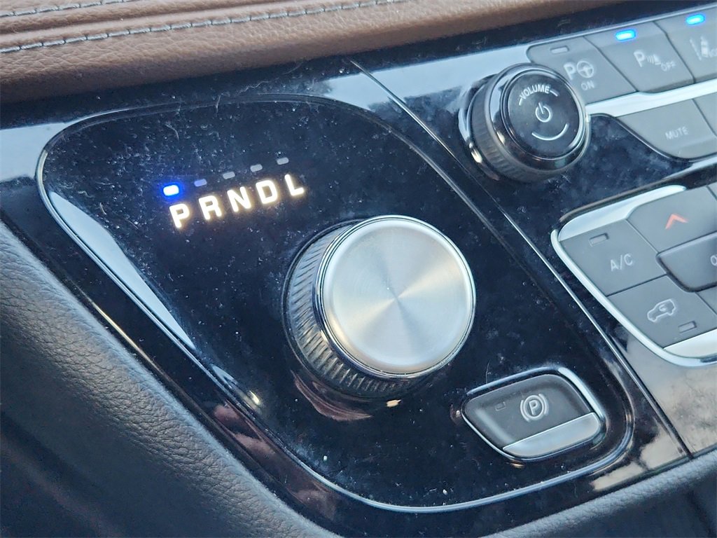 Used 2020 Chrysler Pacifica Limited w/ Advanced Safetytec Group image 28