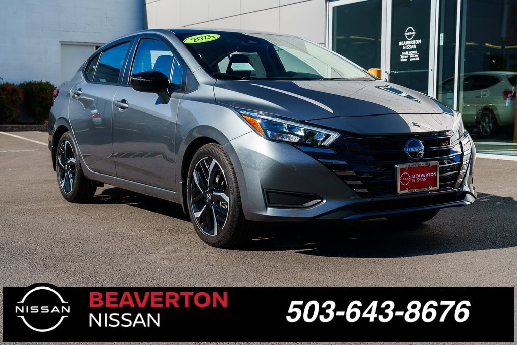 New 2025 Nissan Versa SR w/ Trunk Package