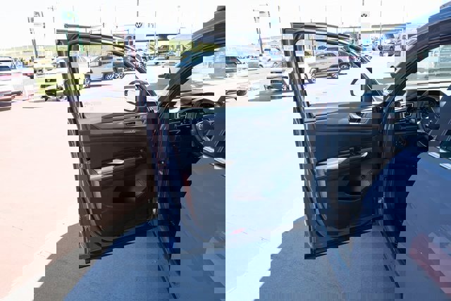 New 2026 Volkswagen Atlas Cross Sport SE image 11