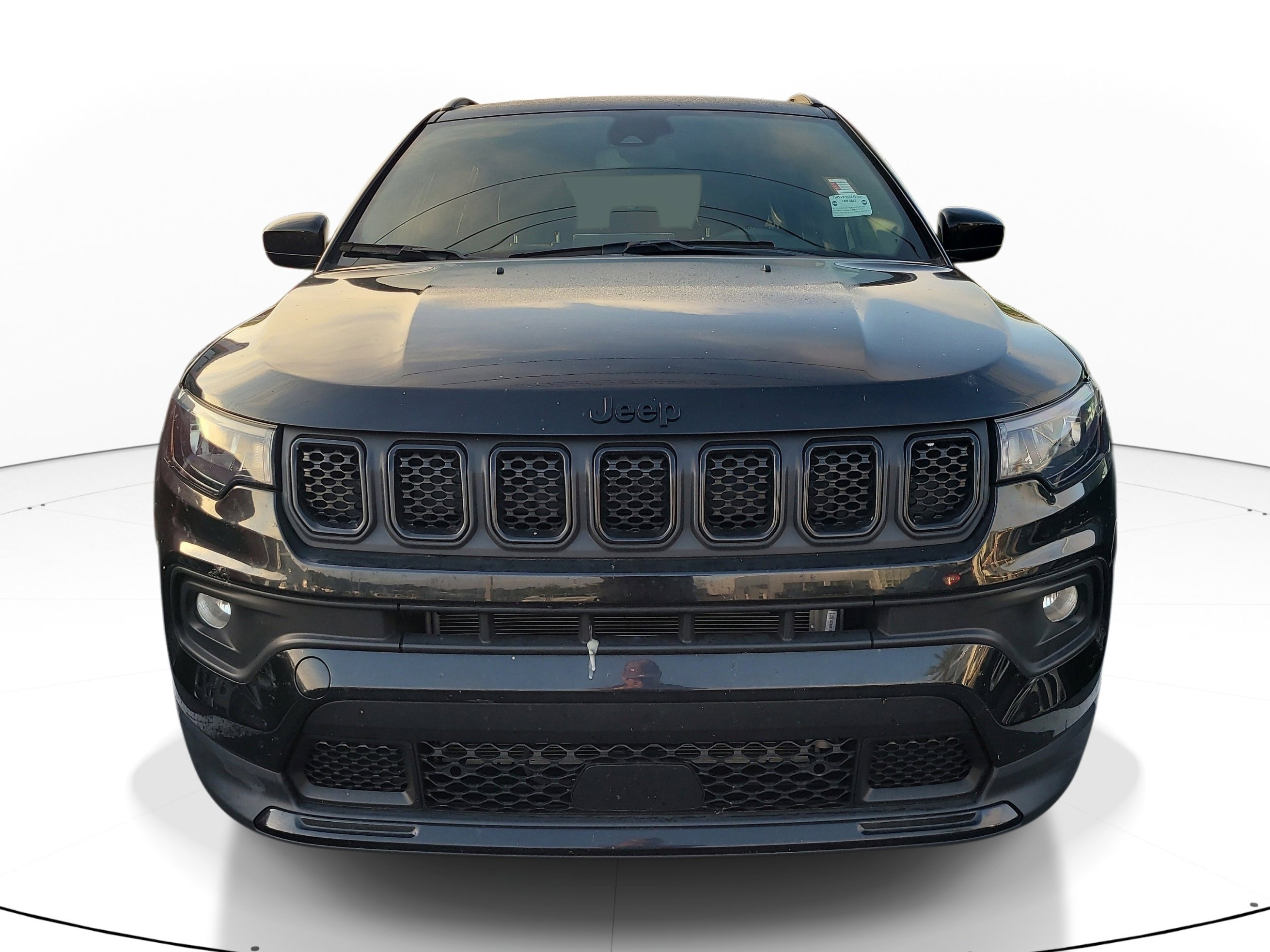 Used 2023 Jeep Compass Latitude AWD/4WD image 2