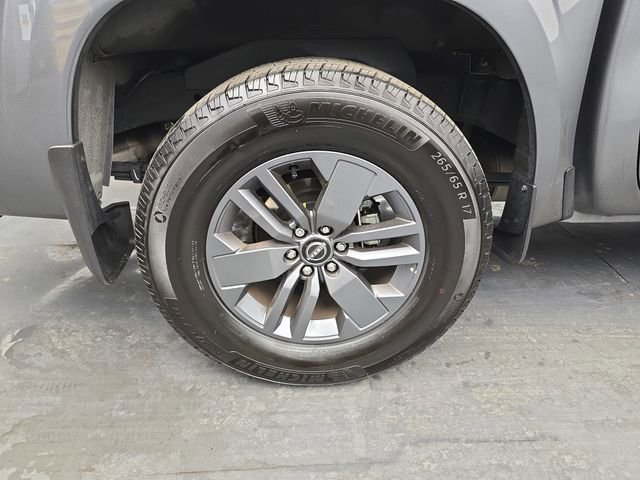 Used 2025 Nissan Frontier SV image 20