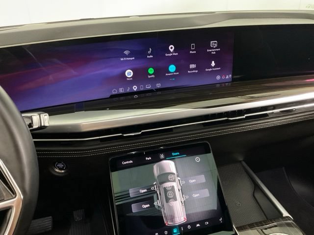 Used 2025 Cadillac Escalade Premium Luxury w/ Touring Package AWD/4WD image 18