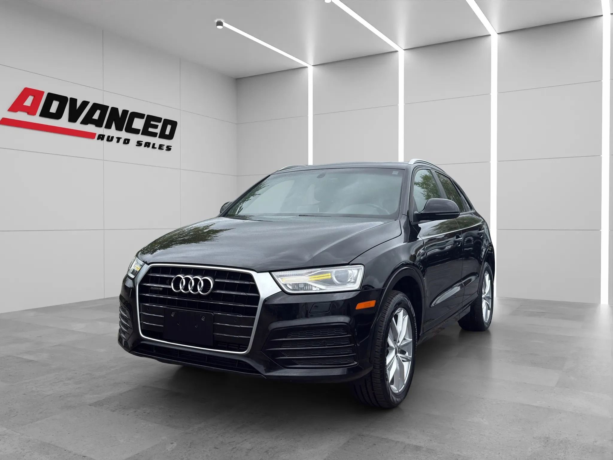 Used 2018 Audi Q3 2.0T Premium AWD/4WD image 3