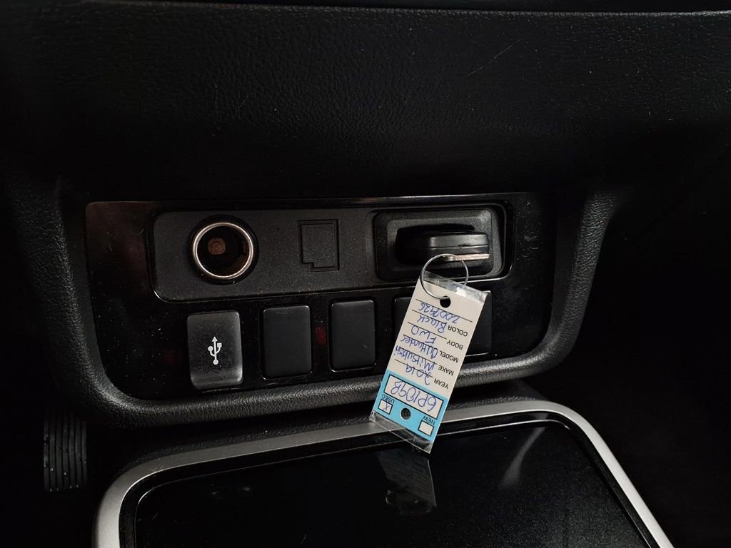 Used 2019 Mitsubishi Outlander FWD image 13